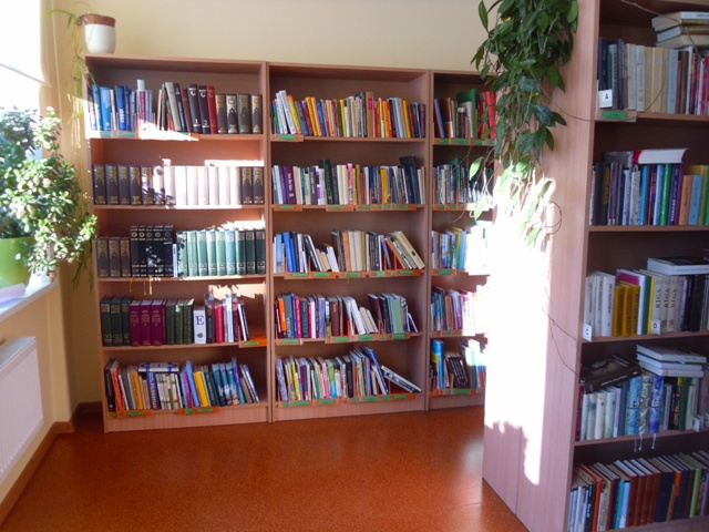 Bibliotēkas iekštelpa